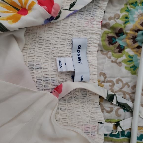 Old navy dress - Picture 2 of 3